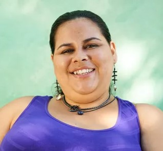 depositphotos_48188561-stock-photo-portrait-of-fat-woman-looking